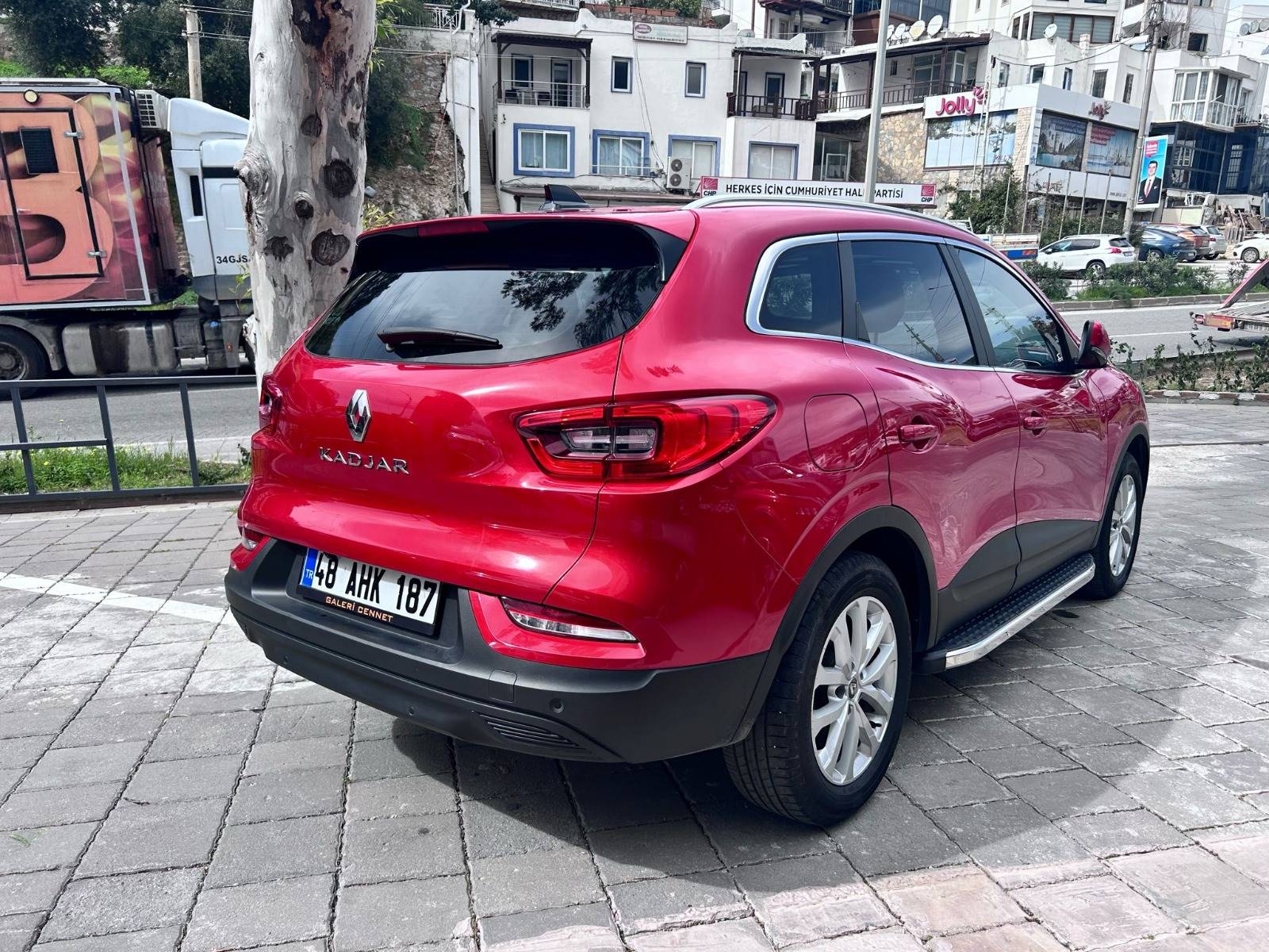 2 El Renault Kadjar SUV 1 3 TCE Touch Roof EDC Otomatik Benzin