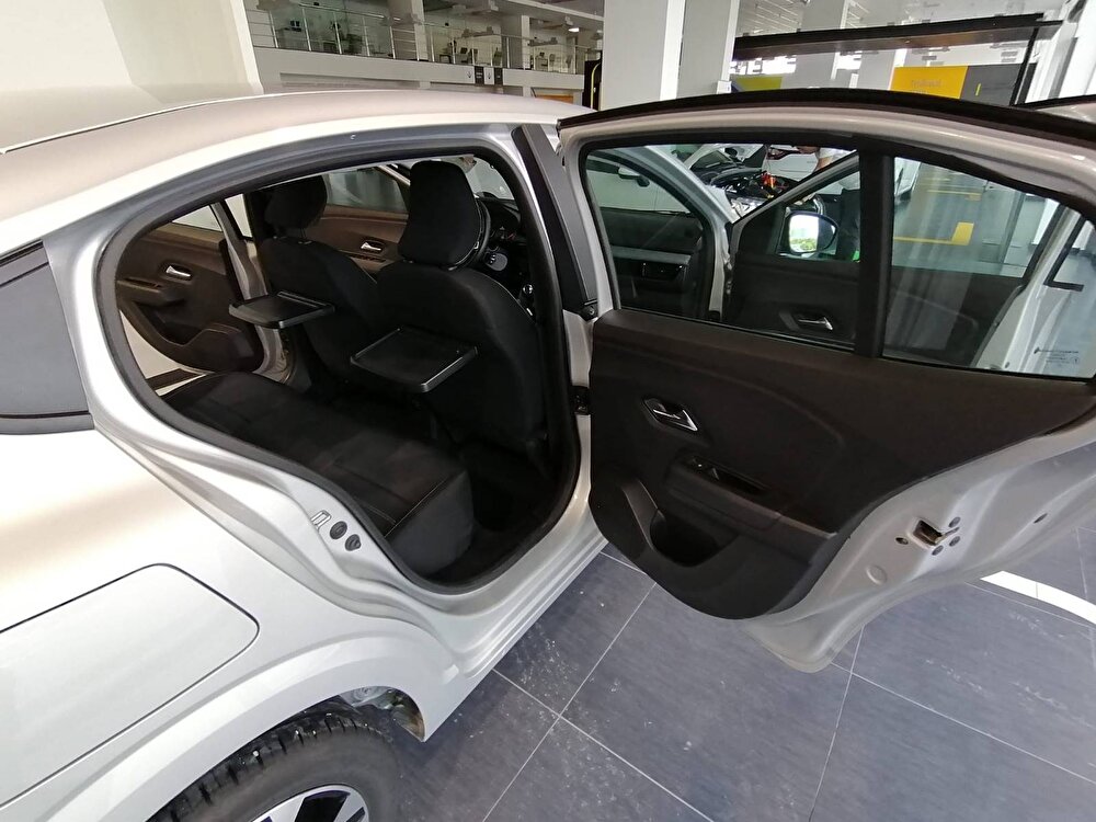 renault marka, taliant sedan 1.0 tce touch x-tronic model,  otomatik vites, benzin yakıt tipli otomobil 2