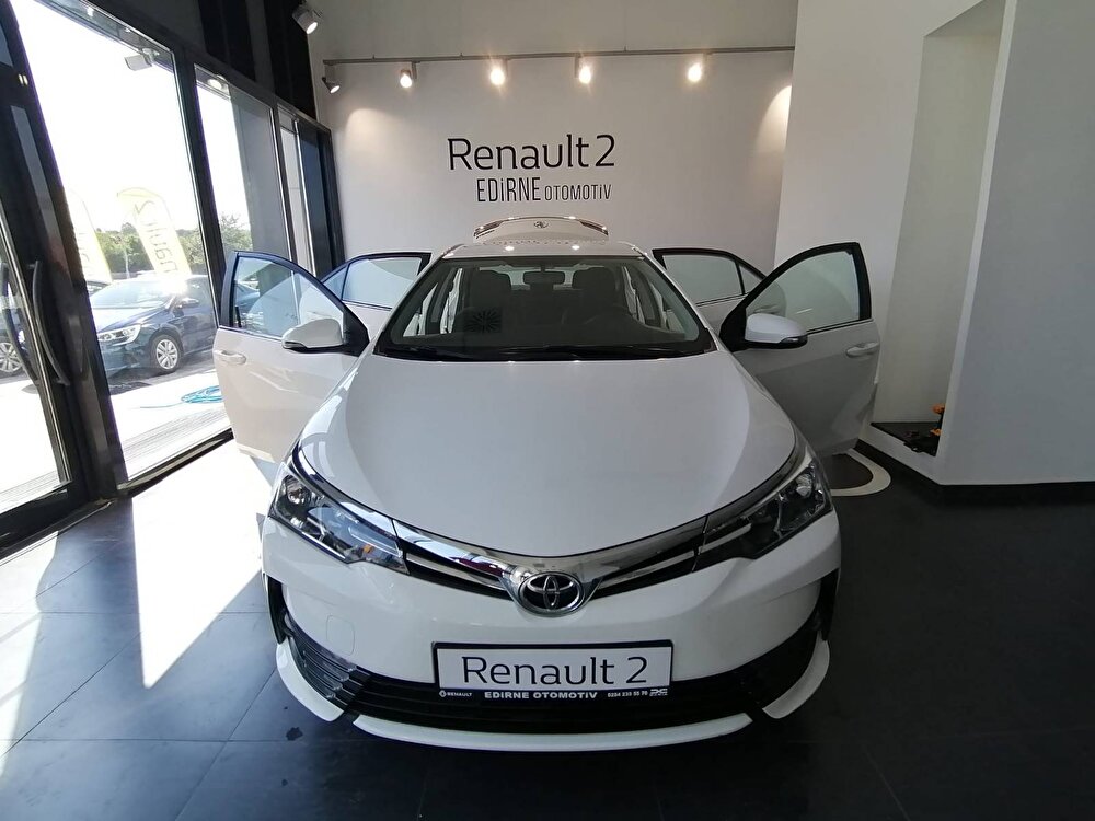 Toyota, Corolla, Sedan 1.4 D-4D Touch M/M, Otomatik, Dizel 2. el otomobil | Renault 2 Mobile