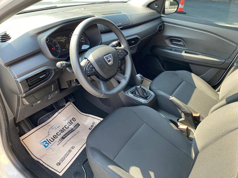 dacia marka, sandero hatchback 1.0 tce comfort x-tronic model,  otomatik vites, benzin yakıt tipli otomobil 3