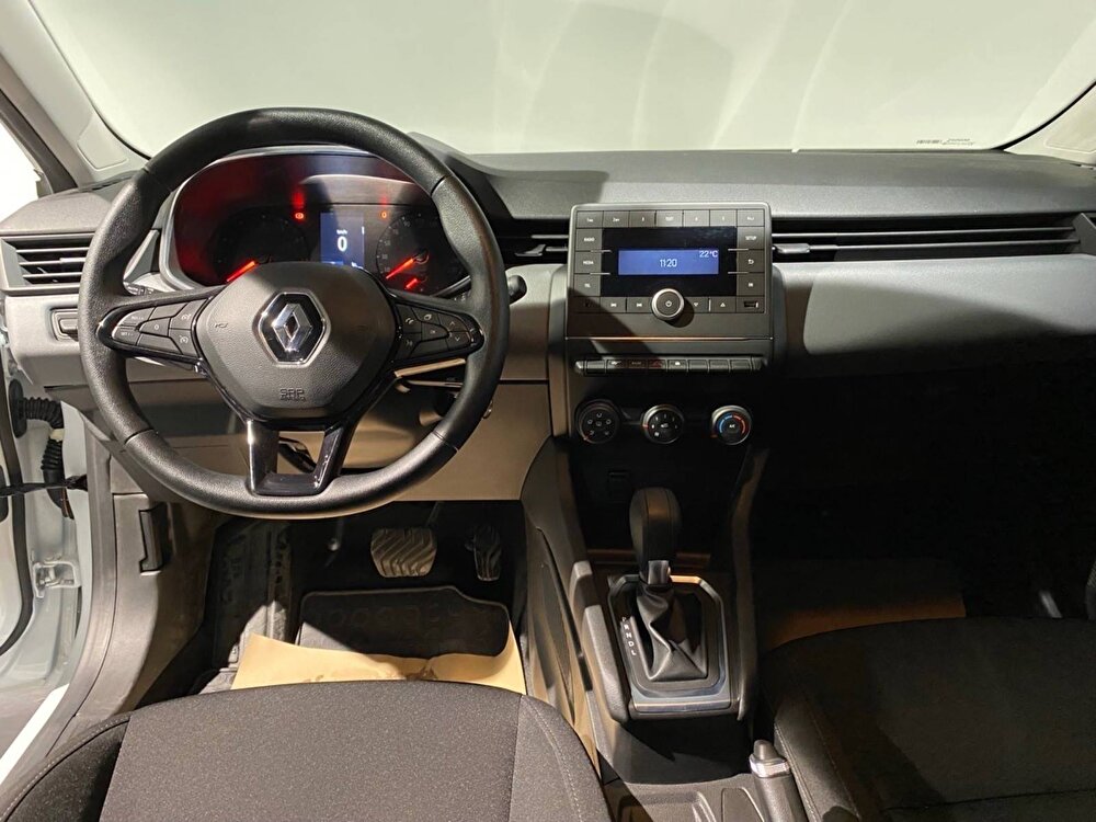 renault marka, clio hatchback 1.0 tce joy x-tronic model,  otomatik vites, benzin yakıt tipli otomobil 2
