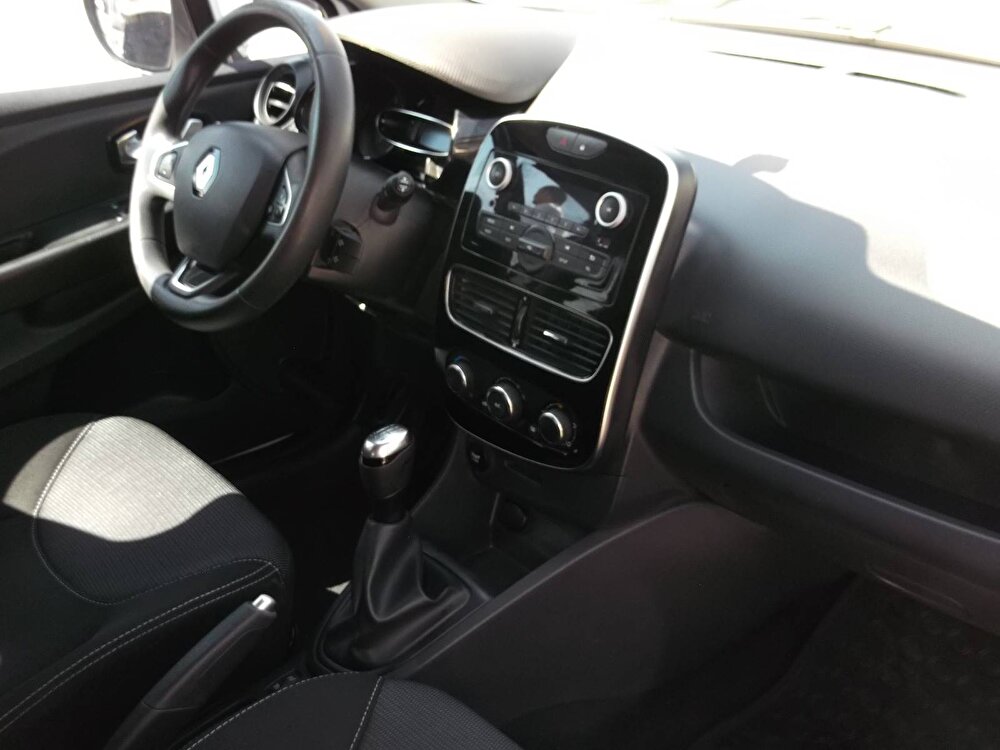 renault marka, clio hatchback 1.5 dcı joy model,  manuel vites, dizel yakıt tipli otomobil 2