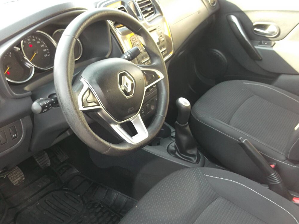 renault marka, symbol sedan 1.5 dcı touch model,  manuel vites, dizel yakıt tipli otomobil 3