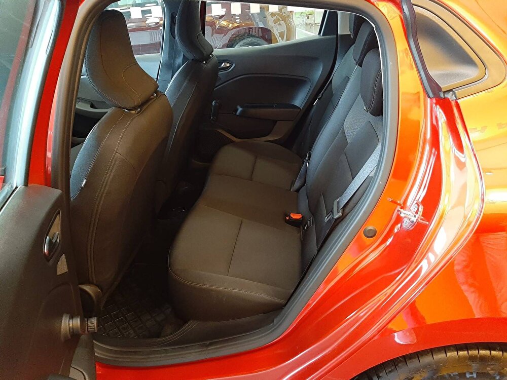 renault marka, clio hatchback 1.0 tce joy x-tronic model,  otomatik vites, benzin yakıt tipli otomobil 3