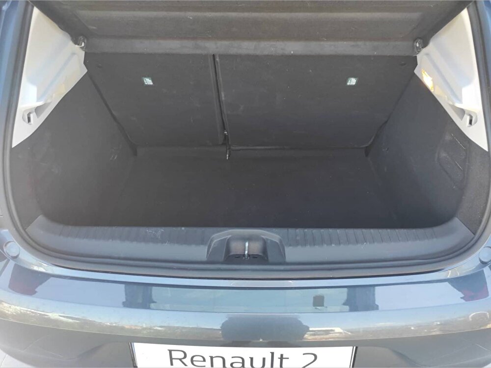 renault marka, clio hatchback 1.0 sce joy model,  manuel vites, benzin yakıt tipli otomobil 3