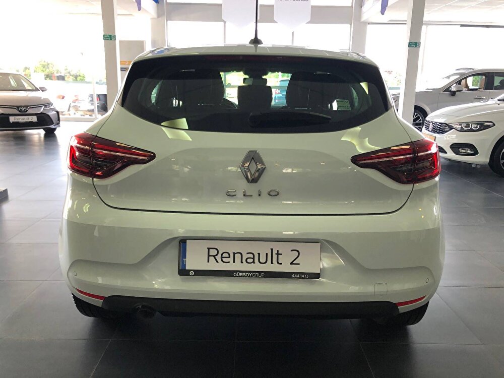 renault marka, clio hatchback 1.0 tce touch x-tronic model,  otomatik vites, benzin yakıt tipli otomobil 3
