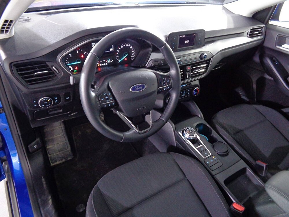 ford marka, focus sedan 1.5 tdcı ecoblue trend x otomatik model,  otomatik vites, dizel yakıt tipli otomobil 3
