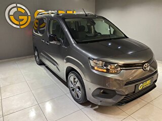 Toyota Proace City Kombi 1.5 D Passion X-Pack Otomatik