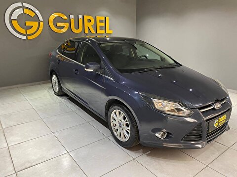 Ford Focus Sedan 1.6 Ti-Vct Titanium Powershift