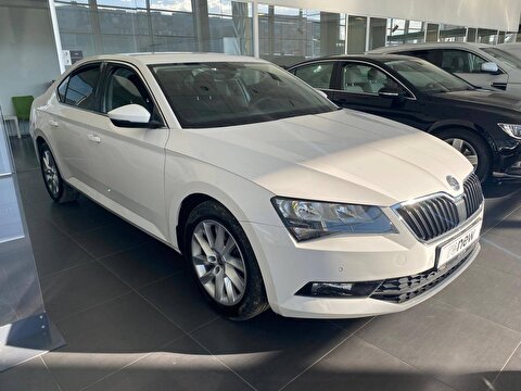 Skoda, Superb, Sedan 1.5 TSI GreenTec ACT Active, Manuel, Benzin 2. el otomobil | renew Mobile