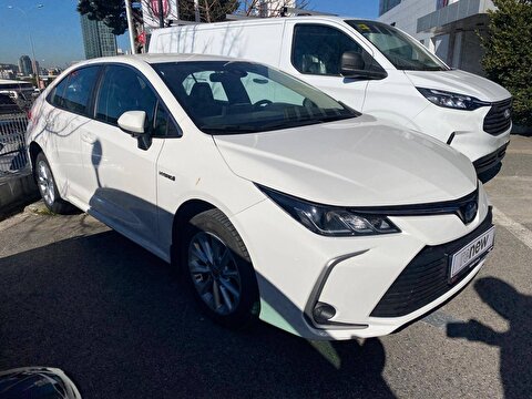 Toyota, Corolla, Sedan 1.8 Hybrid Dream e-CVT, Otomatik, Hybrid 2. el otomobil | renew Mobile