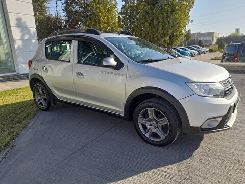 dacia, sandero, hatchback 0.9 tce stepway easy-r, otomatik, benzin 2.el otomobil | renew 4