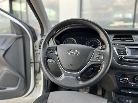 Hyundai, i20, Hatchback 1.4 MPI Jump Otomatik, Otomatik, Benzin 2. el otomobil | renew Mobile
