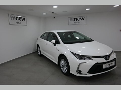 Toyota, Corolla, Sedan 1.8 Hybrid Dream e-CVT, Otomatik, Hybrid 2. el otomobil | renew Mobile