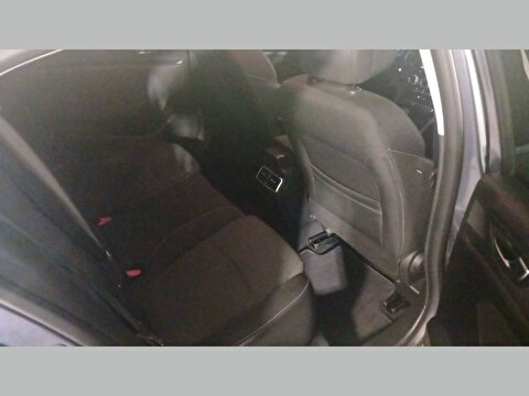renault, megane, sedan 1.3 tce touch edc, otomatik, benzin 2.el otomobil | renew 17