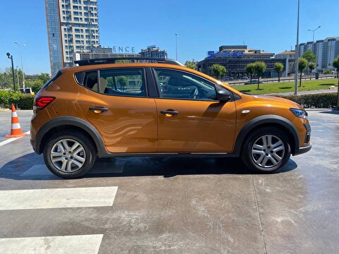 dacia, sandero, hatchback 1.0 tce stepway essential, manuel, benzin 2.el otomobil | renew 8