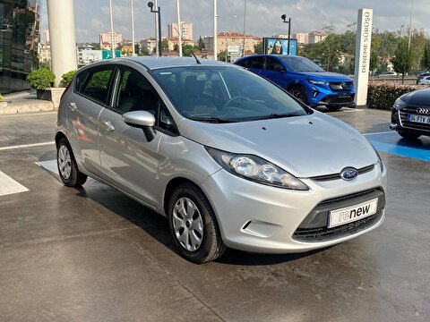 Ford, Fiesta, Hatchback 1.4 Trend Otomatik, Otomatik, Benzin 2. el otomobil | renew Mobile