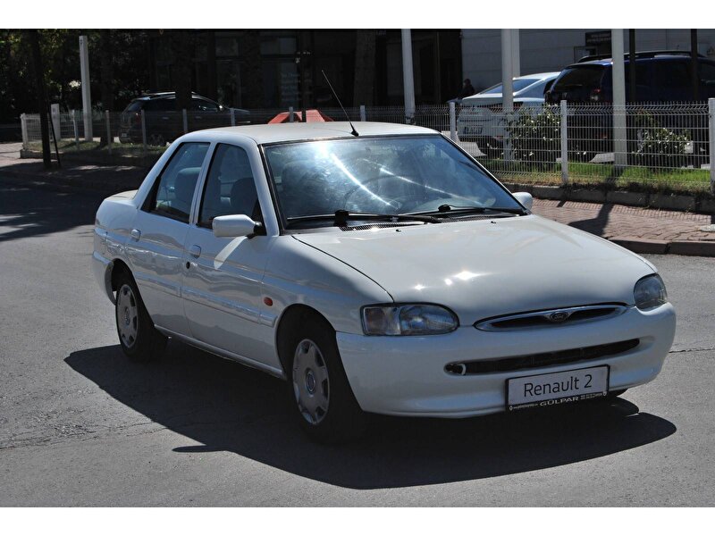 2 el ford escort 1 8 16v clx manuel benzin lpg beyaz kayseri 2el