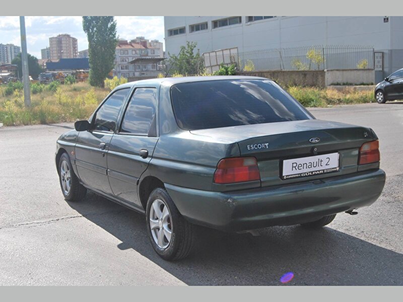 2 el ford escort 1 6 16v classic manuel benzin lpg yesil kayseri 2el