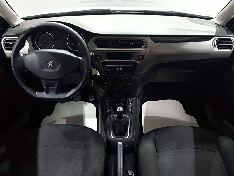 Peugeot 301 Sedan 1.6 BlueHDI Active
