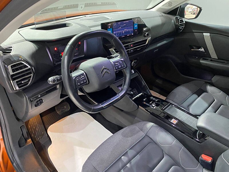 Citroen C4 Hatchback 1.2 PureTech Shine EAT8
