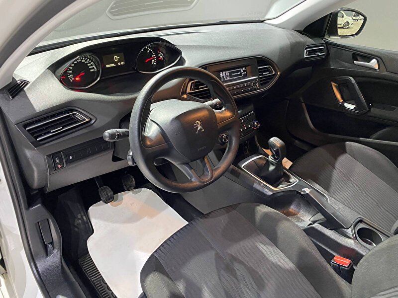 Peugeot 308 Hatchback 1.6 HDI Active