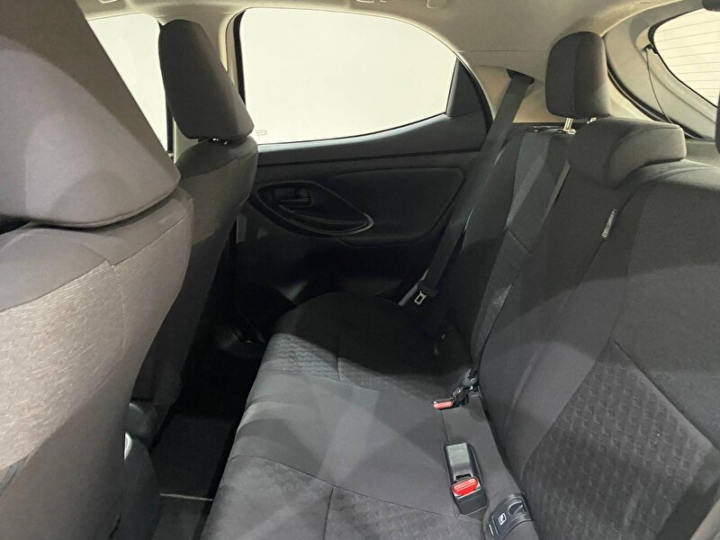 Toyota Yaris Hatchback 1.5 DOCH VVT-i Dream Multidrive S