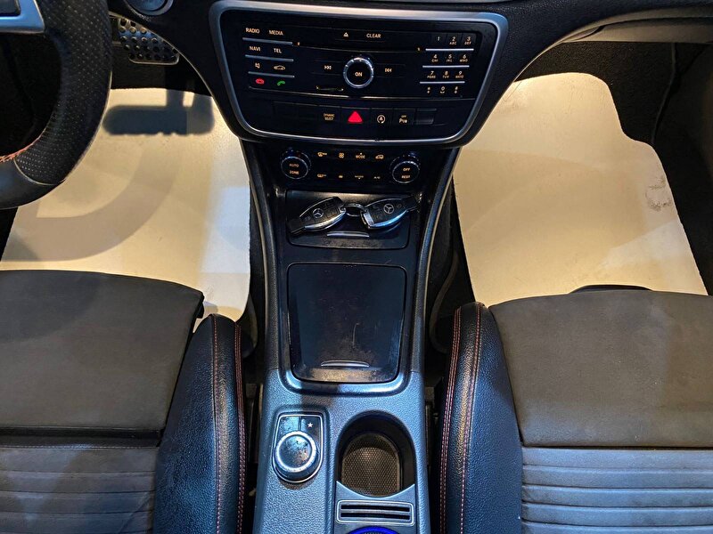 2016 Dizel Otomatik Mercedes-Benz CLA Beyaz GÜREL OTO PLAZA