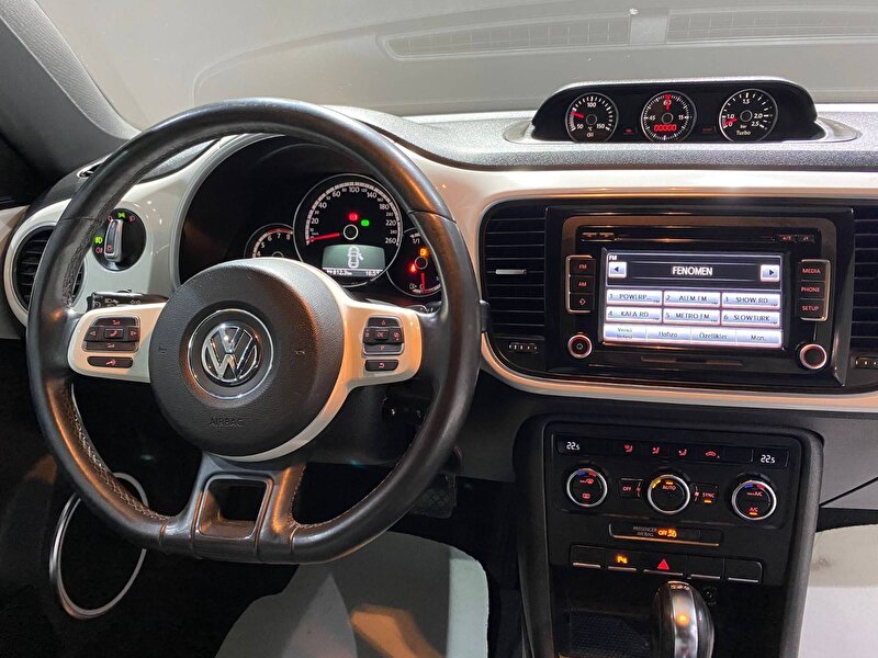 Volkswagen Beetle Hatchback 1.4 TSI Design DSG