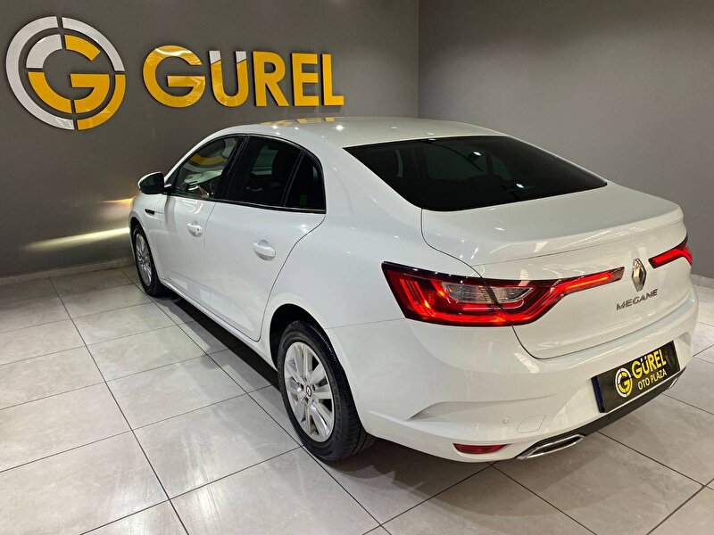 Renault Megane Sedan 1.3 TCe Joy EDC