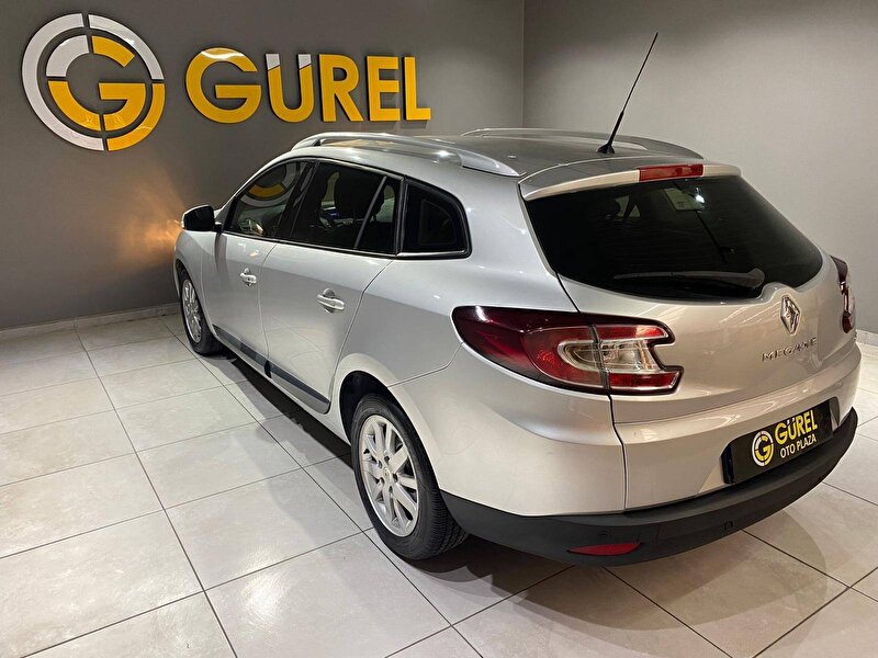 Renault Megane Sport Tourer 1.5 DCI Privilege EDC