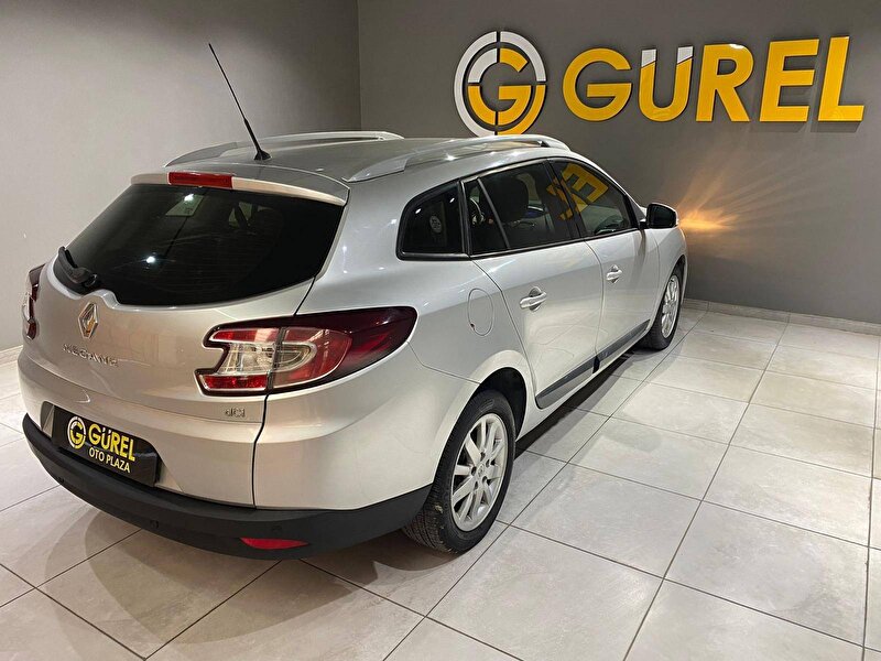 Renault Megane Sport Tourer 1.5 DCI Privilege EDC