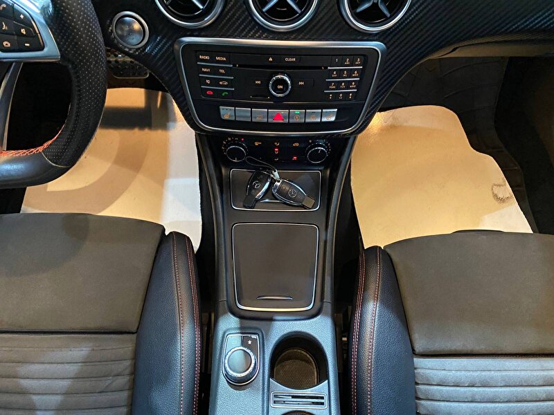 Mercedes-Benz A Hatchback 180 CDI BlueEFFICIENCY AMG 7G-DCT