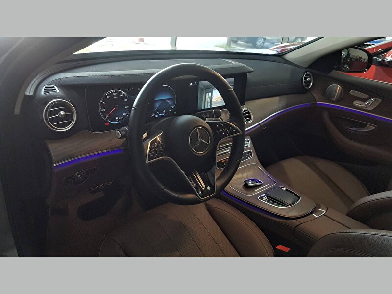 Mercedes-Benz E Sedan 200 d Exclusive 9G-Tronic