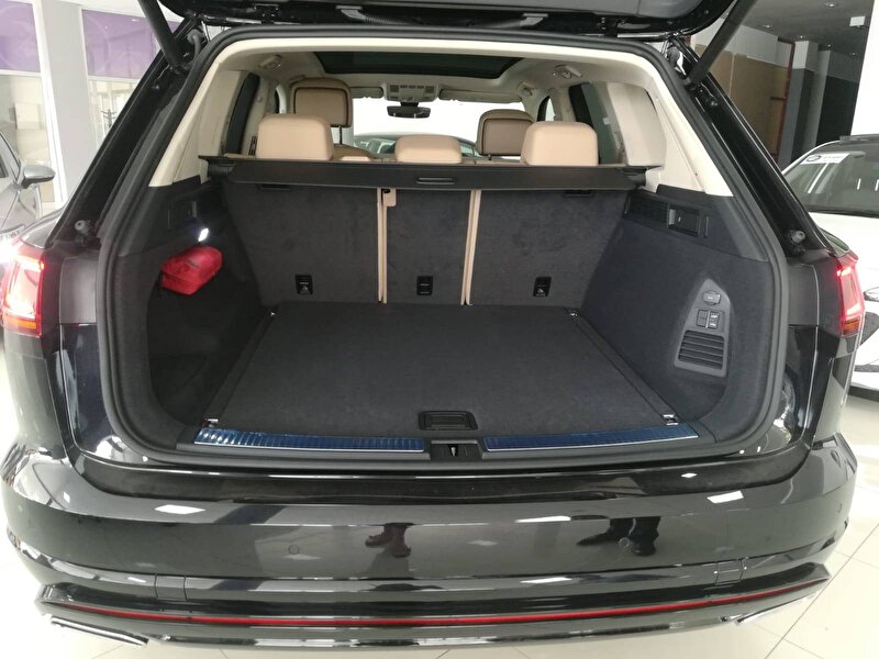 Volkswagen Touareg SUV 3.0 V6 TDI SCR Premium Tiptronic