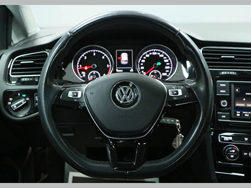 Volkswagen Golf Hatchback 1.6 TDI BMT Comfortline DSG