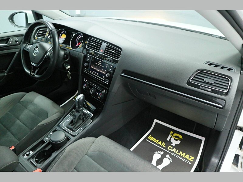 Volkswagen Golf Hatchback 1.6 TDI BMT Comfortline DSG