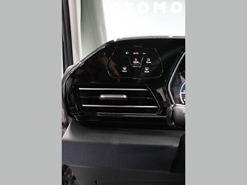 Volkswagen Caddy Combi 2.0 TDI BMT Life DSG
