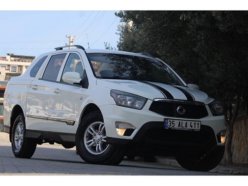 2 el ssangyong korando sports cift kabin pick up 2 0 e xdi 4x2 limited manuel dizel beyaz izmir 2el