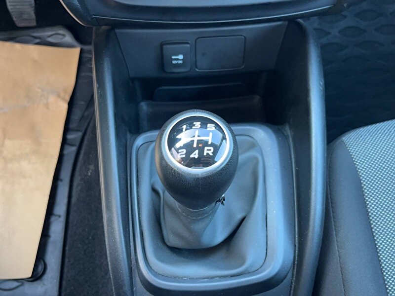 2023 Dizel Manuel Fiat Egea Beyaz ÇAYAN