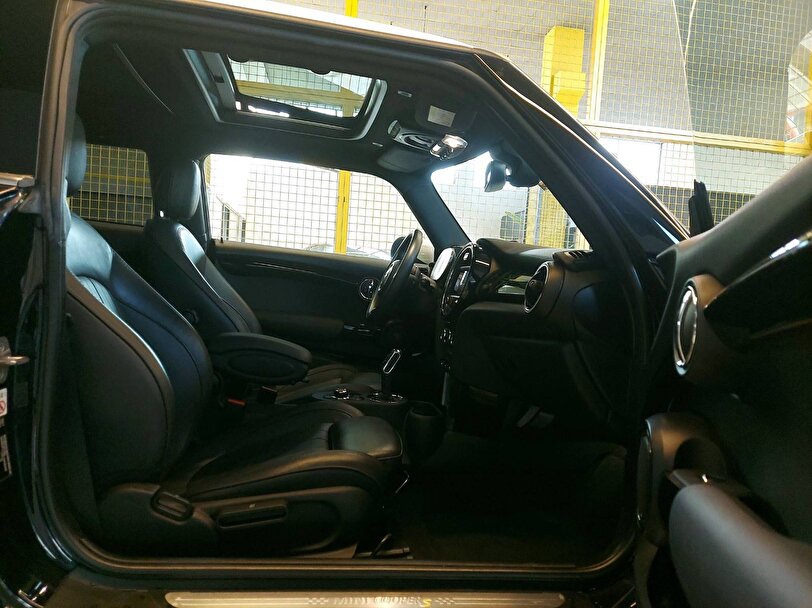 mini, cooper, hatchback se 32.6 kwh ıconic otomatik, otomatik, elektrik 2.el otomobil | renew 23